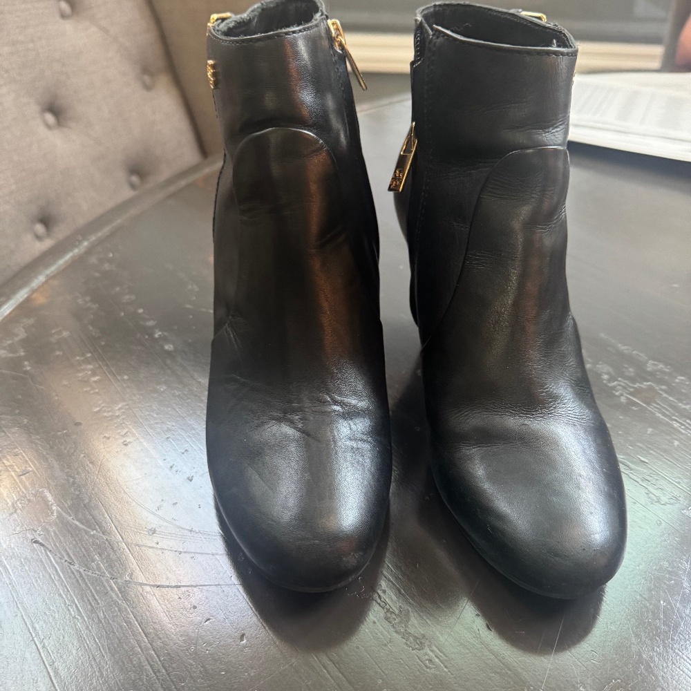 tory burch boots ankle size 9